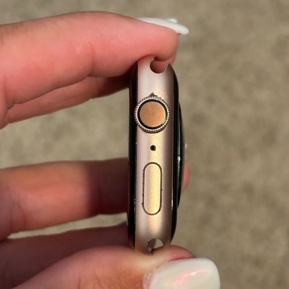 Apple Watch Series 4 - Picture 4 of 8